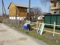 Mit dem Erneuern des Zauns am Töpferweg wurde begonnen.