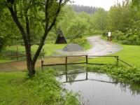 übergelaufener Bach im Waldhof Silberhütte am 01.06.2013