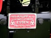 Fabrikschild am Zylinder der Lok 99 6001