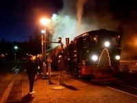 Lok 99 5906 beim Wassernehmen im Bahnhof Alexisbad während der Rückfahrt nach Quedlinburg (2)